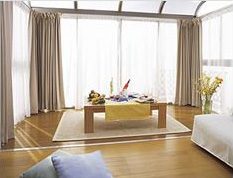 フローリング収まり