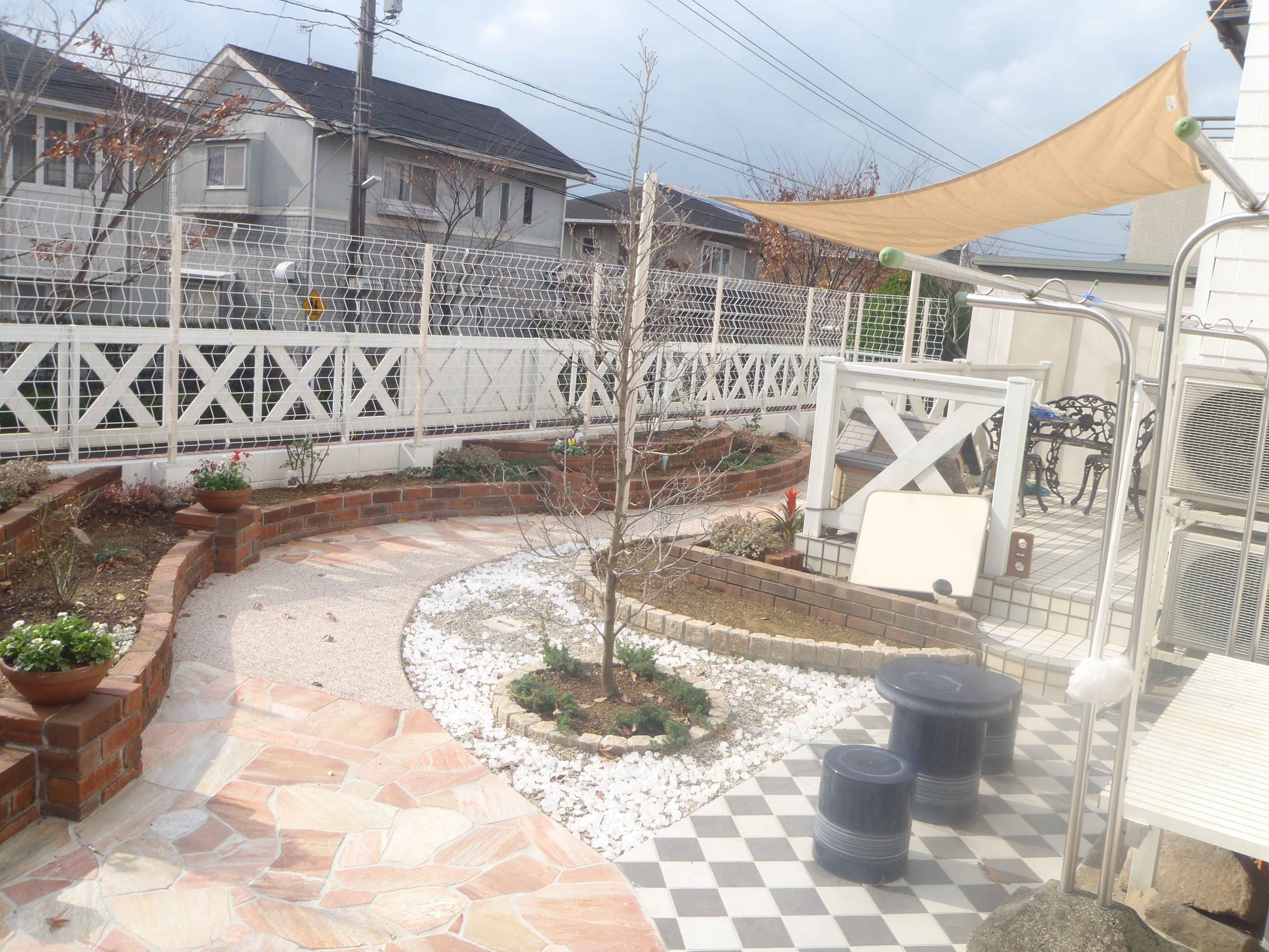 　68　流れのあるきれいなお庭に模様替え。