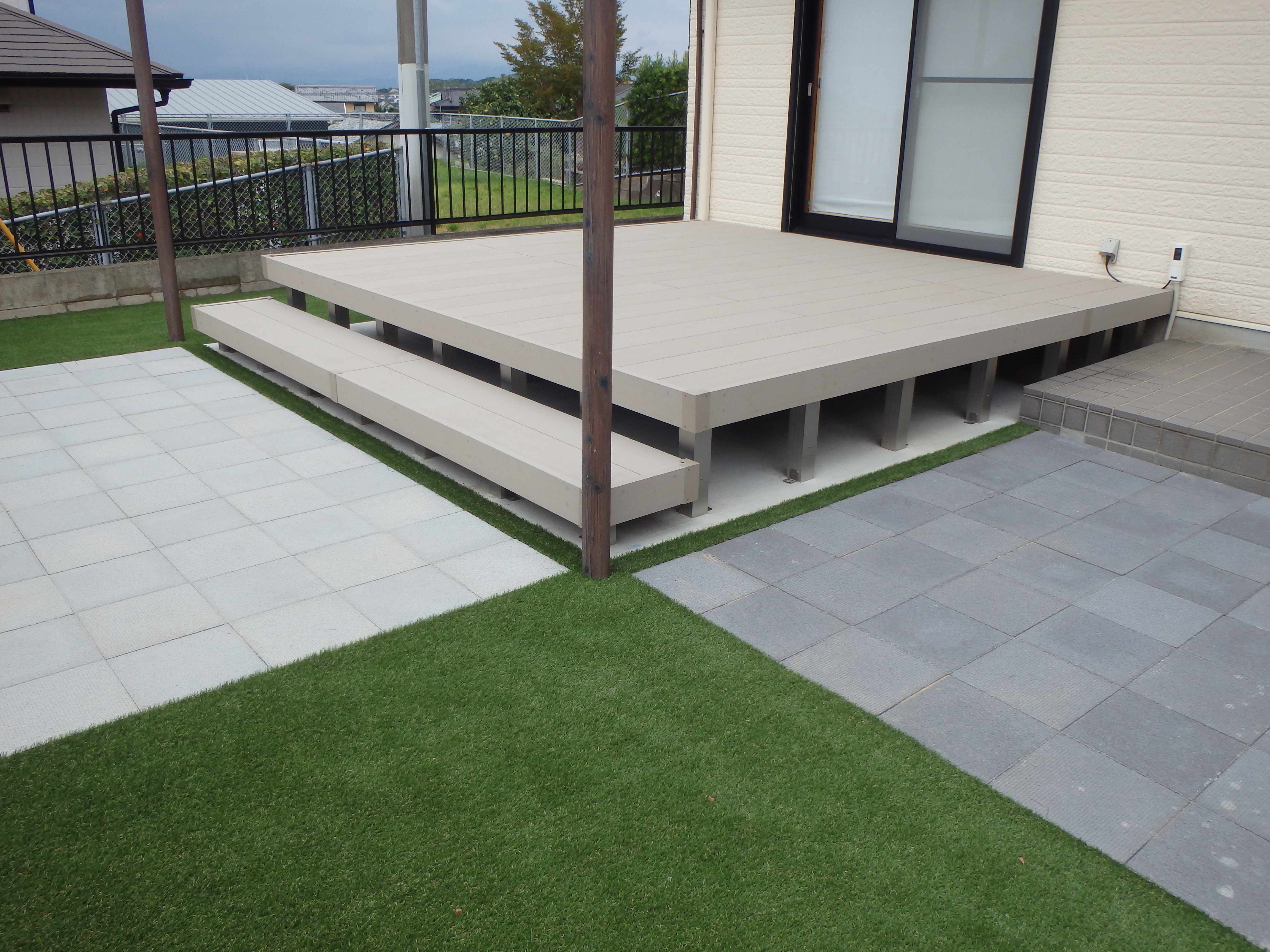 　157　広～いデッキができました、いろんなことが出来そうです。