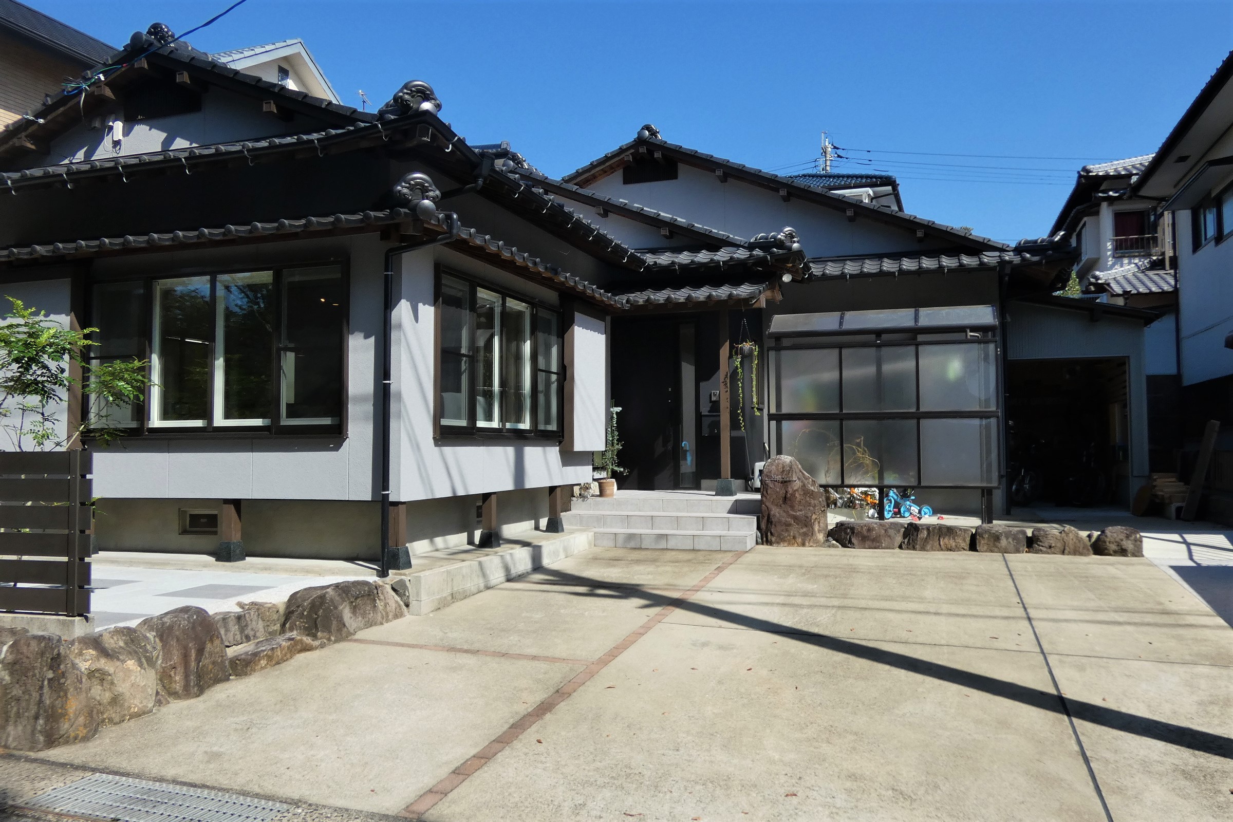 　167駐車場改修+雑草対策