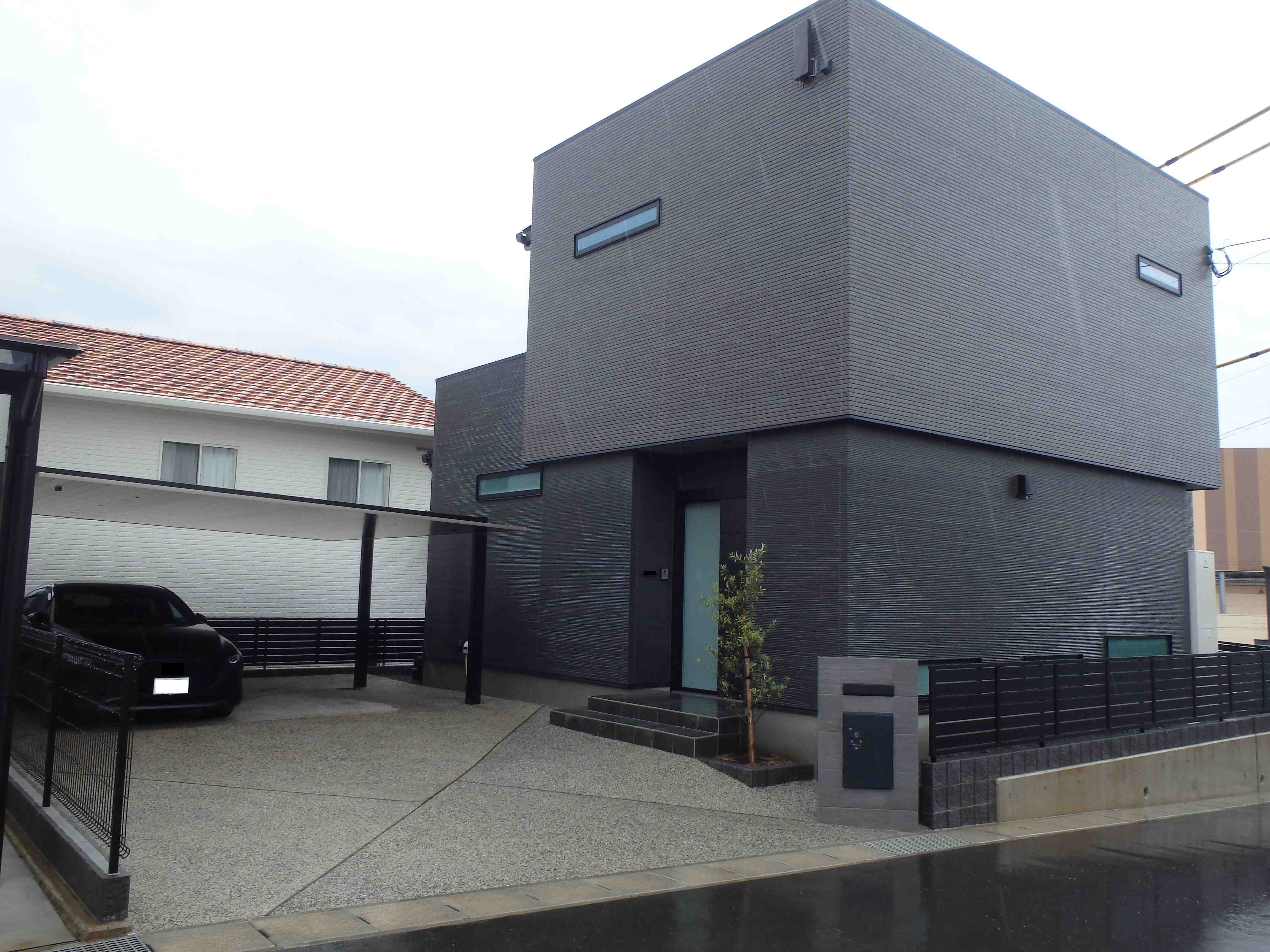 　198　シンプルなスッキリ感、おしゃれなお庭です。ランニングコストもかかりません。