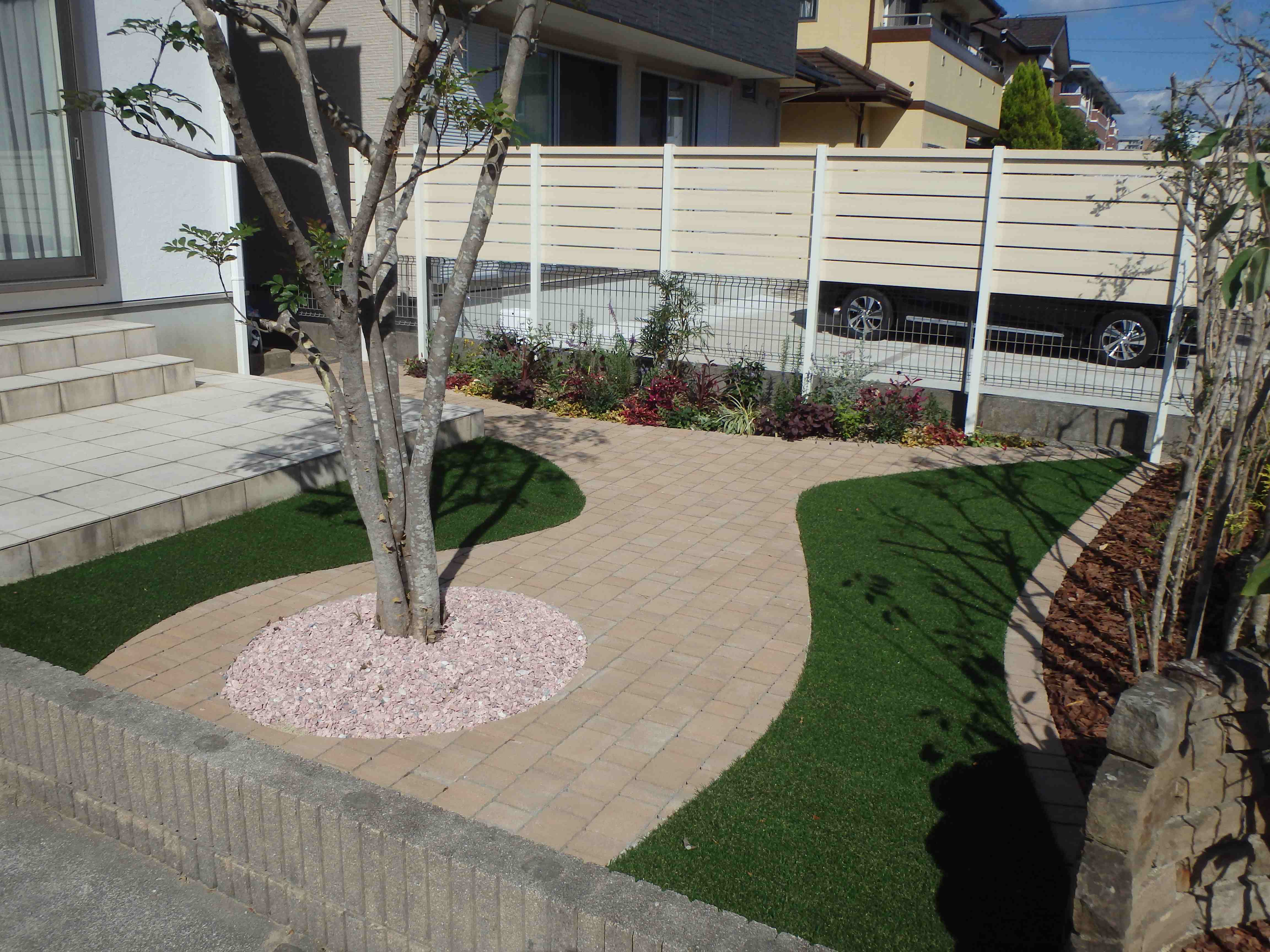 　209　スッキリ明るくなりました。除草作業もなくなりました。