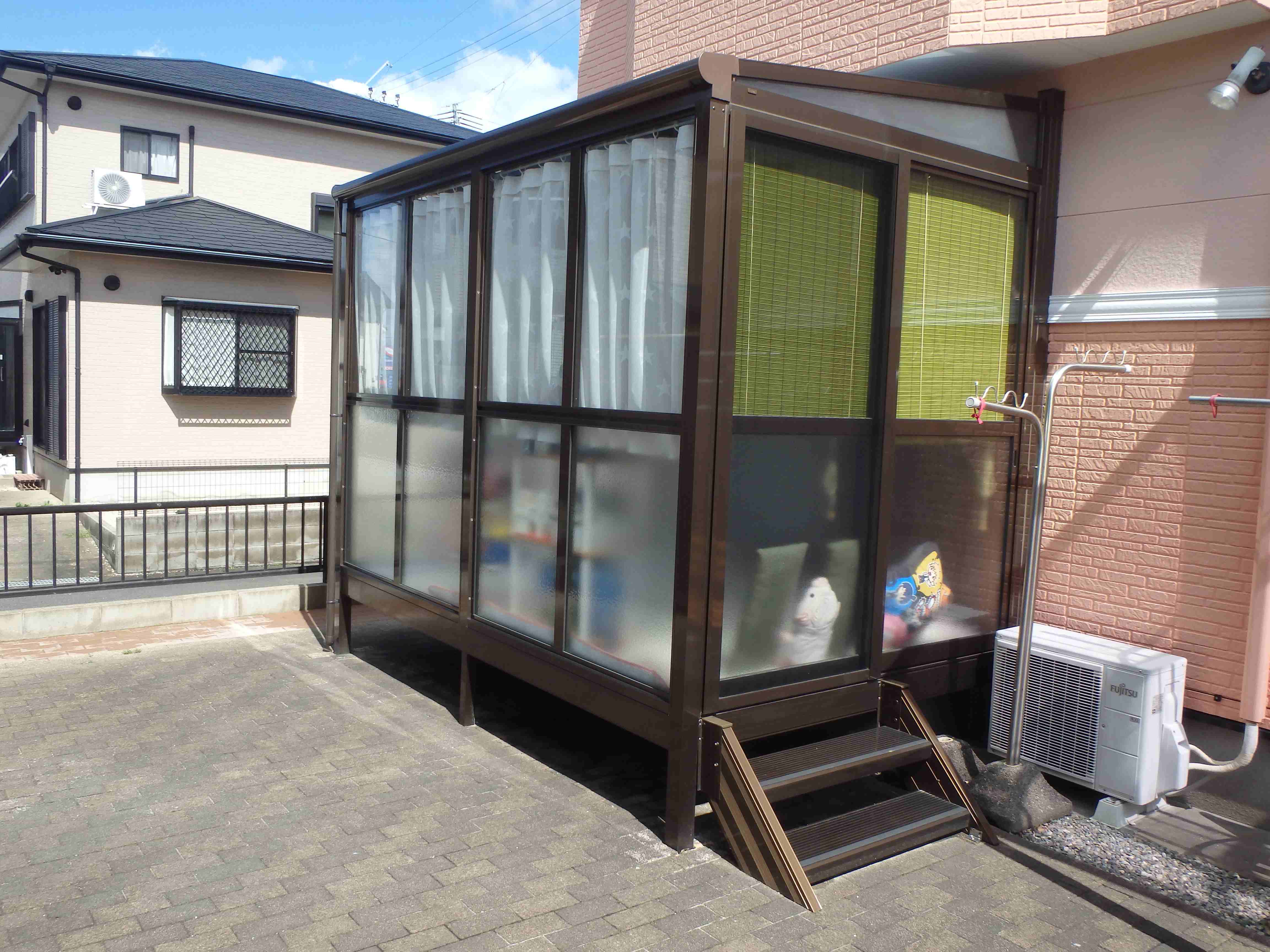 　242　このテラスがあれば雨の日の洗濯物も大丈夫です。