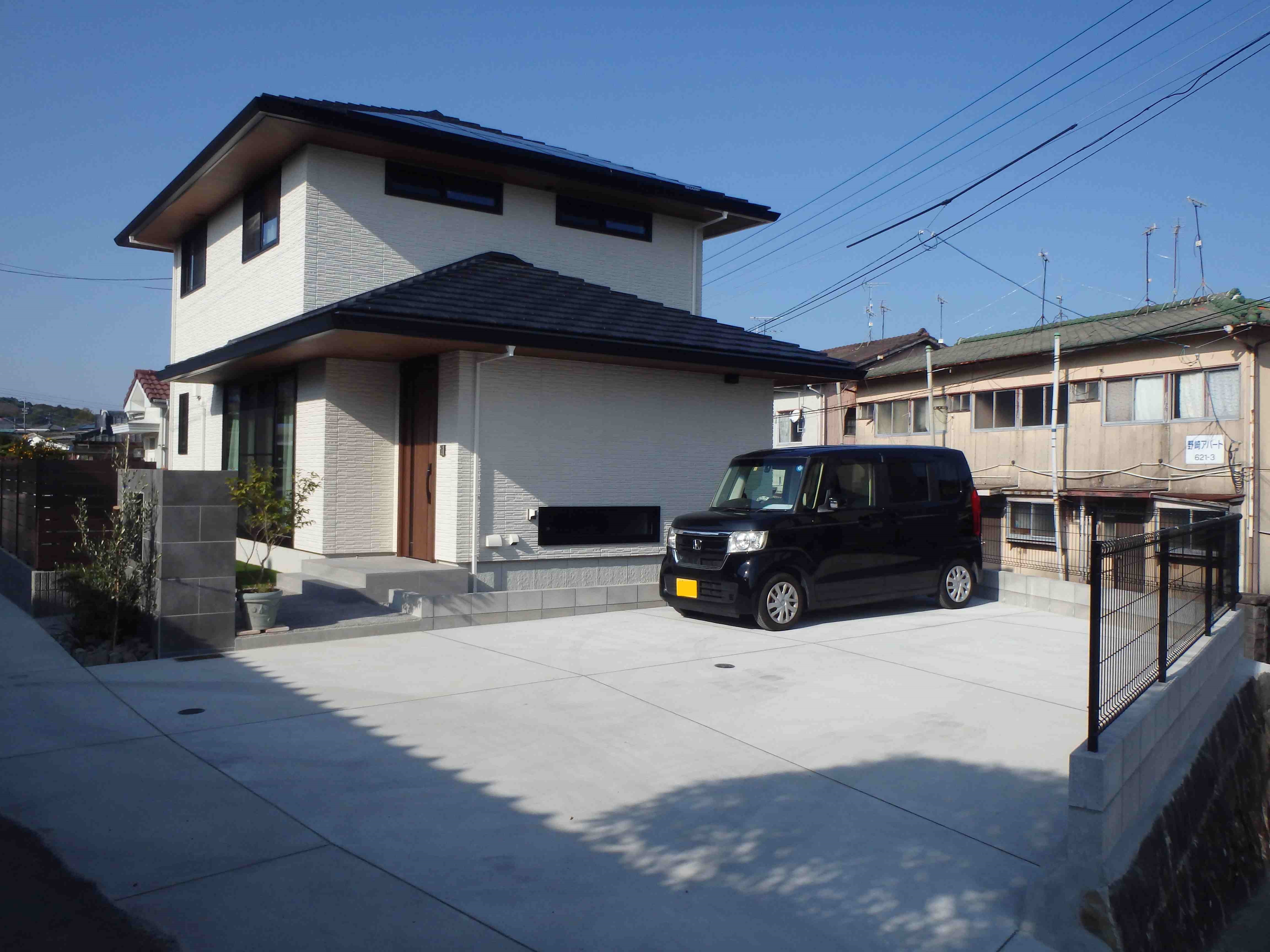 　250　和風の庭から洋風になりました。どちらも魅力がありますが、広くスッキリした広いお庭になりました。