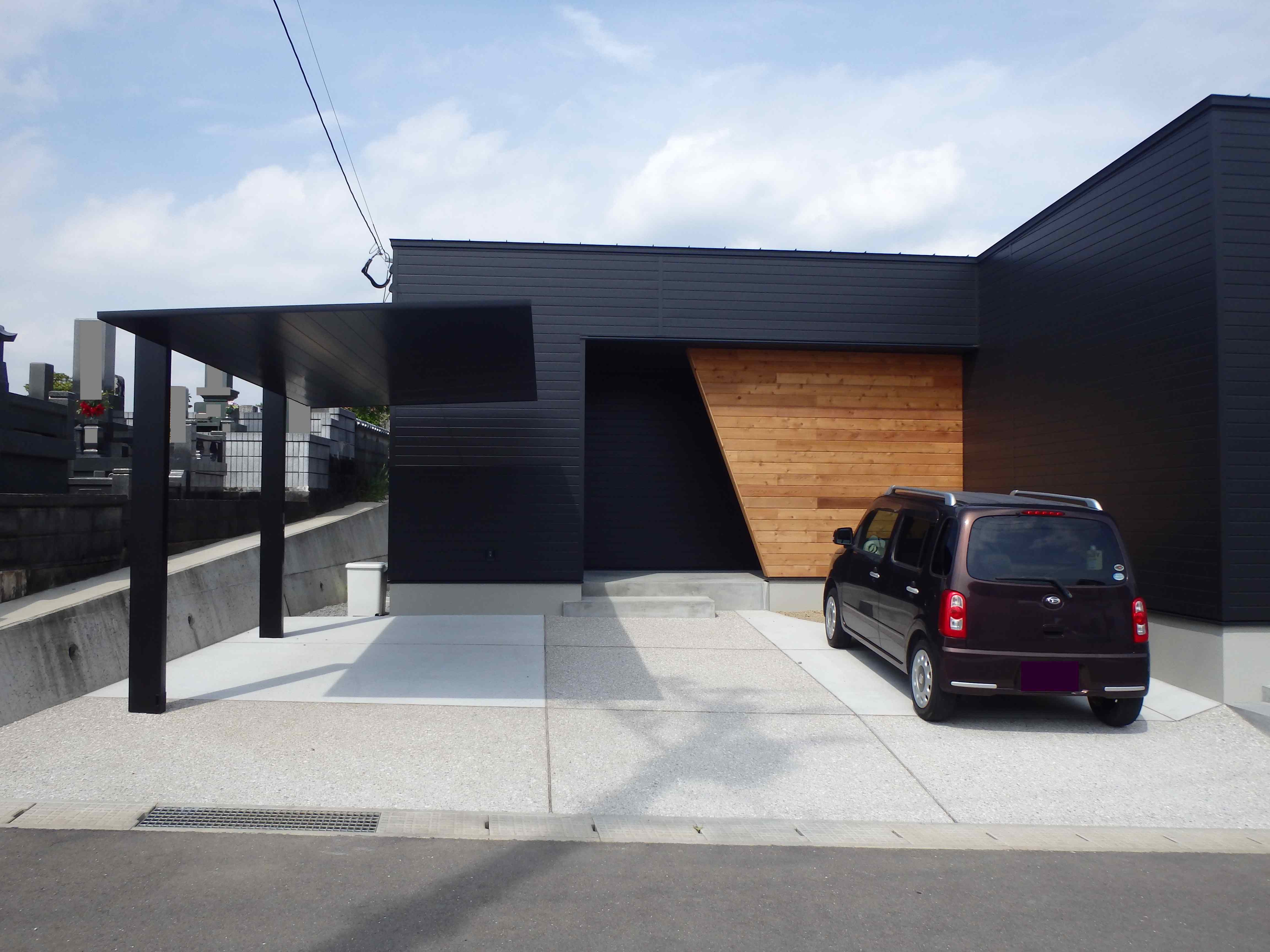 　261　外構工事完了です。建物とマッチしていてとてもお洒落です。