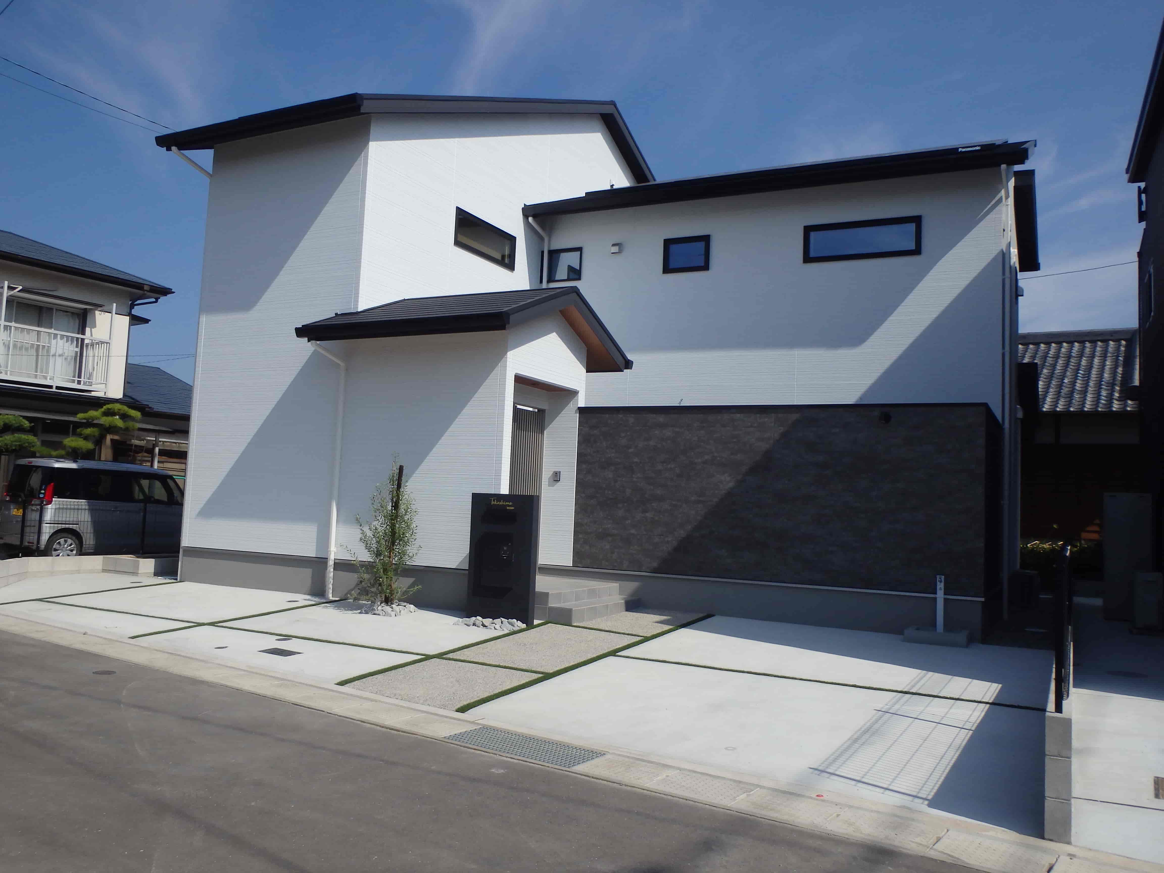 　272　建物によくあったお洒落な外構になりました。