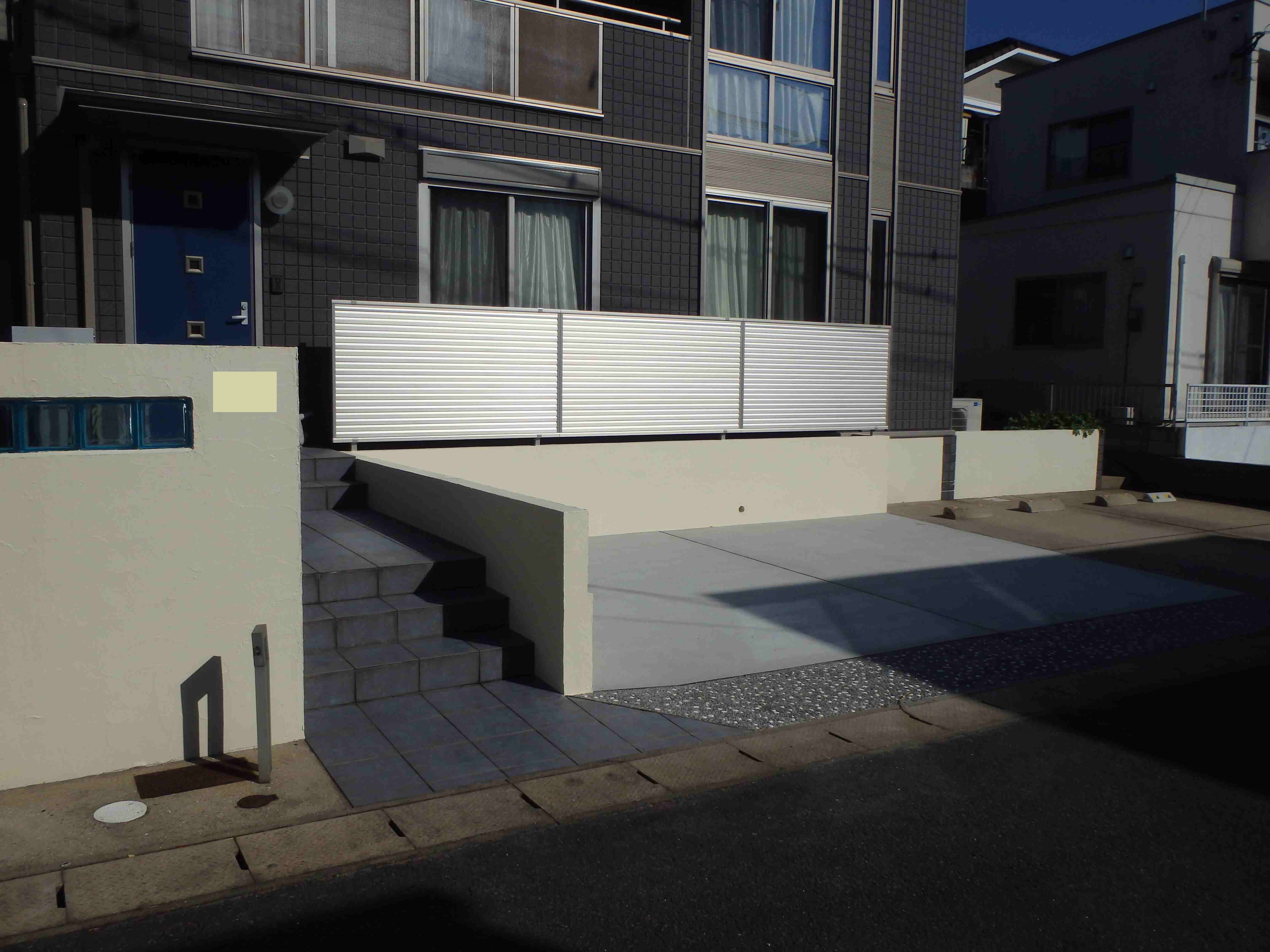 　226　駐車場を拡張です。たくさんの来客があっても大丈夫。